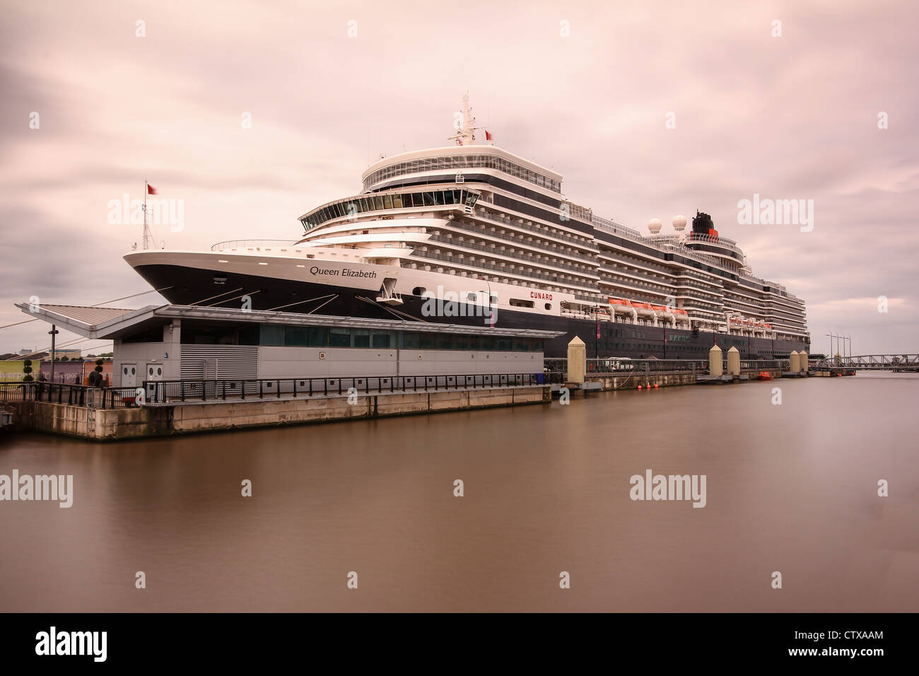 Queen Elizabeth docked at the cruise liner terminal in Liverpool. Stock Photo