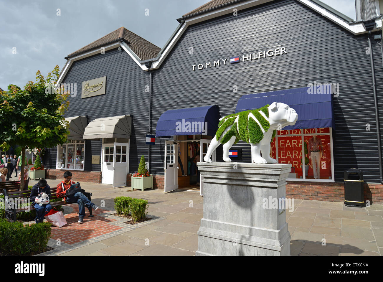 tommy hilfiger store at bicester village outlet shopping centre bicester CTXCNA