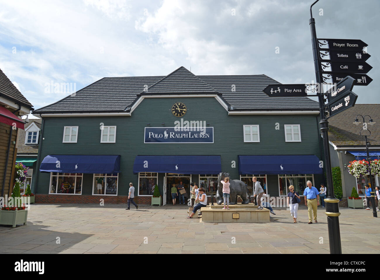 Polo Ralph Lauren store at Bicester Village Outlet Shopping Centre, Bicester,  Oxfordshire, England, United Kingdom Stock Photo - Alamy