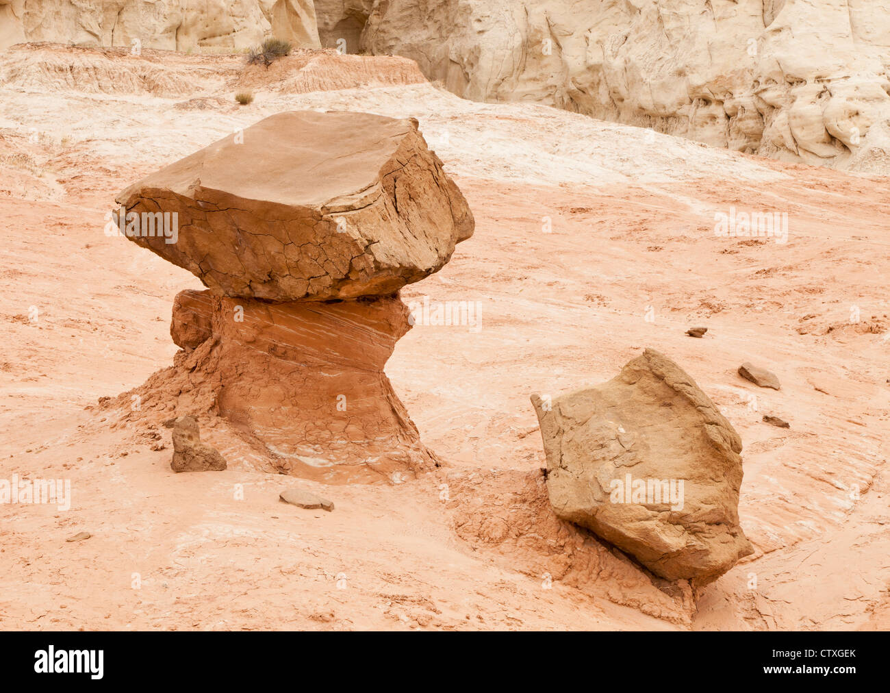 Toadstool rocks hi-res stock photography and images - Alamy