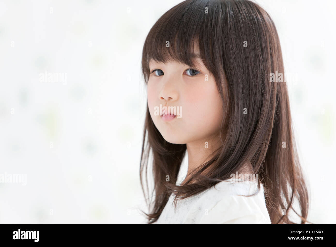 Girl head side view hi-res stock photography and images - Alamy