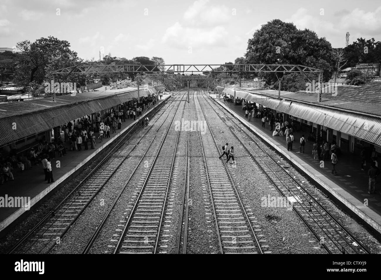 India railway crossing hires stock photography and images Alamy