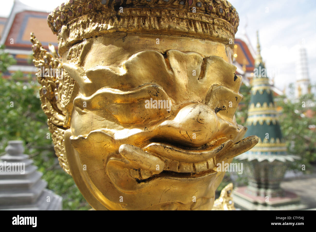 Statue at the grand palace hi-res stock photography and images - Alamy