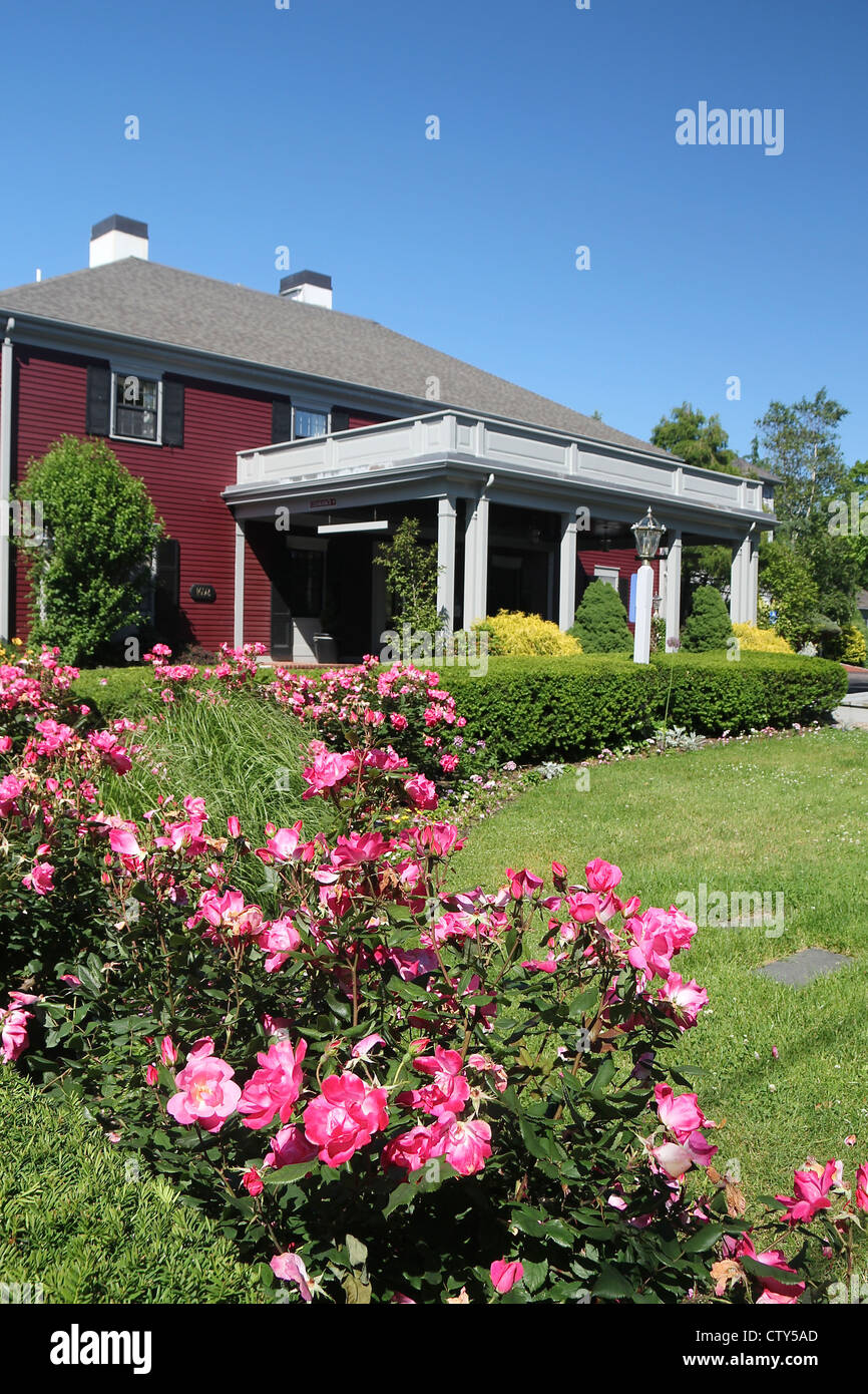 Flowers outside the Daniel Webster Inn, Sandwich, Cape Cod, Massachusetts Stock Photo