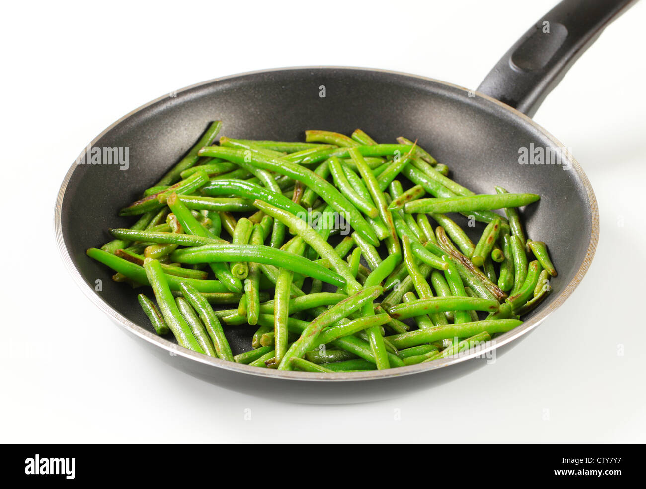 Green beans on a frying pan Stock Photo Alamy