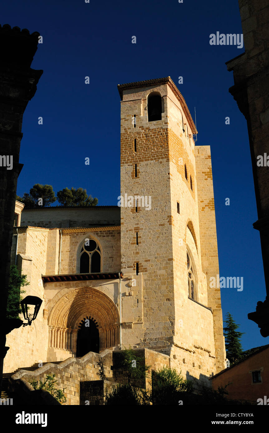 Spain, St. James Way: Main entrance of romanesque church San Pedro de la Rua in Estella Stock Photo