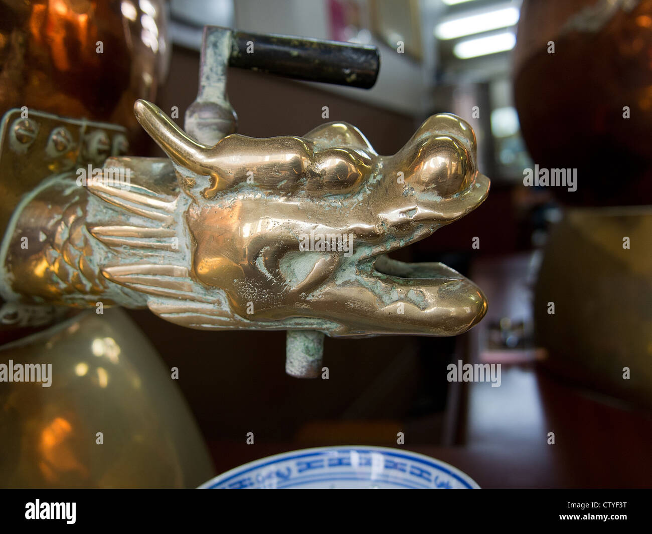 Chinese traditional dragon head hi-res stock photography and images - Alamy