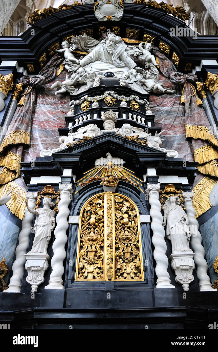 The high altar of st nicholas hi-res stock photography and images - Alamy