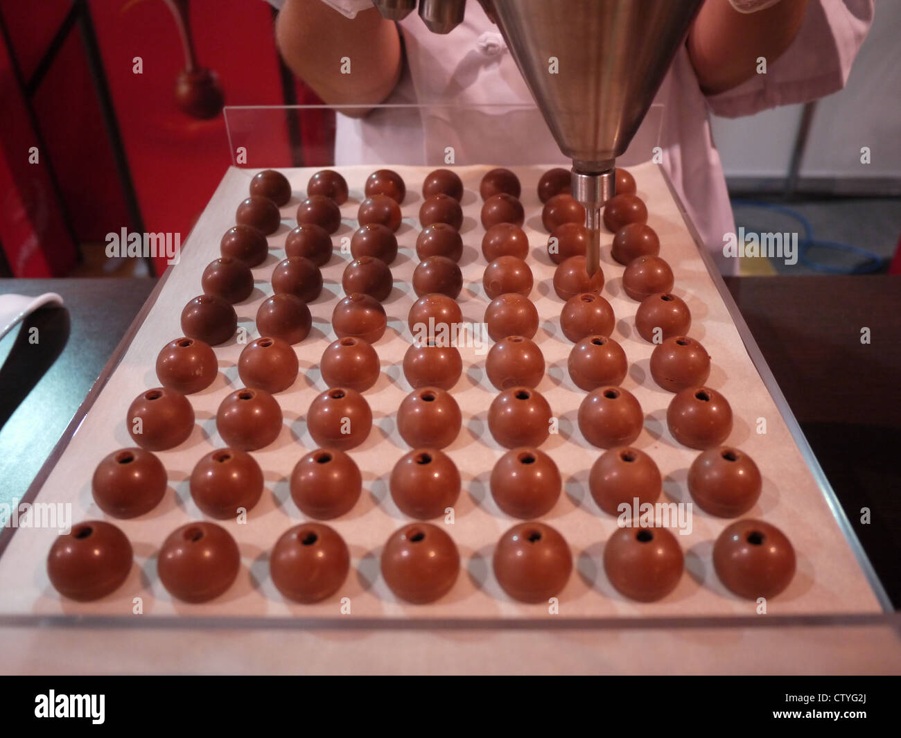 making Lindt chocolate Stock Photo Alamy