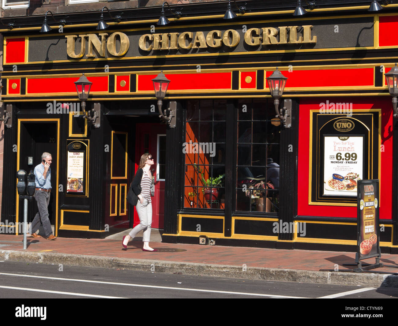 Uno chicago grill near me top