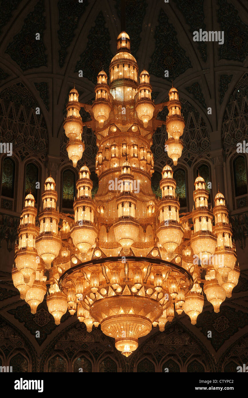 largest crystal chandelier in the world, in a mosque in Muscat, Oman Stock  Photo - Alamy