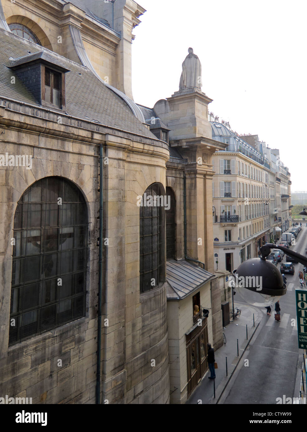 Rue St Roch, looking towards the Tuileries Gardens, Paris, France Stock ...