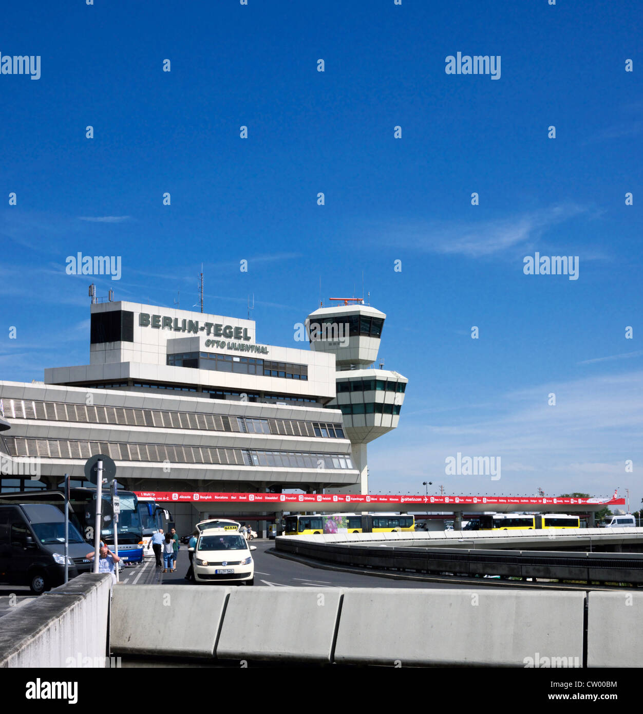 Airport bus berlin hi-res stock photography and images - Alamy