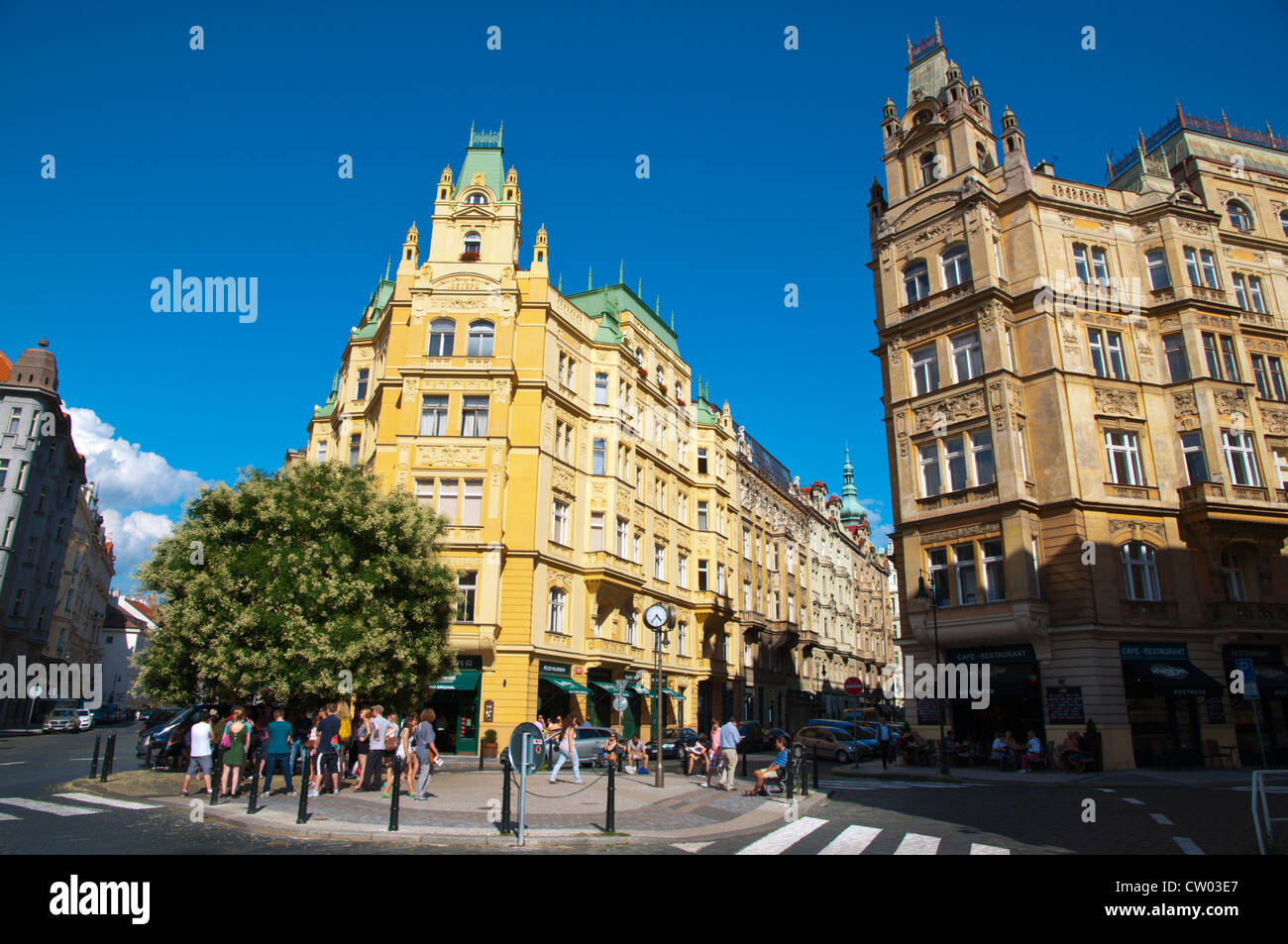Roundabout in front of Spanish Synagogue in Josefov the Jewish quarter old town Prague Czech Republic Europe Stock Photo