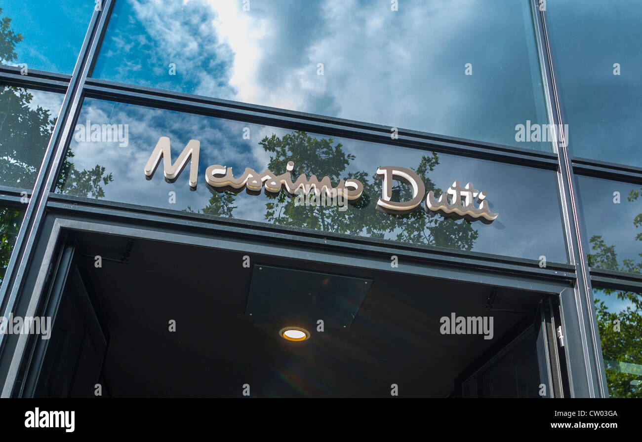 Paris, France, Trendy Fashion SHop front, Sign, "Massimo Dutti", on the  Ave. Champs Elysees Stock Photo - Alamy