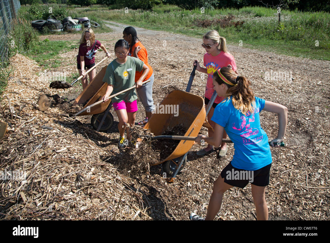 Detroit Michigan Volunteers From The Summer In The City Program Stock Photo Alamy Detroit Michigan Volunteers From The Summer In The City Program Stock Photo Alamy
