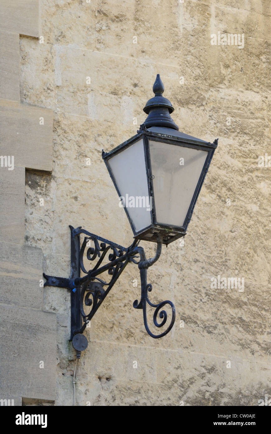 Paire de Lampes Philippe Barbier Modèle Oxford Paire de Lampes Philippe Barbier Modèle Oxford