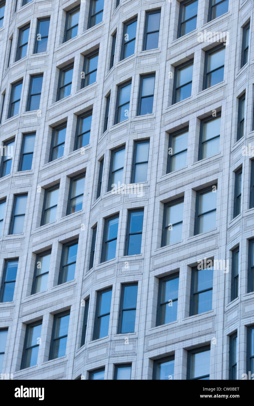Windows on building in Chicago, Illinois Stock Photo Alamy