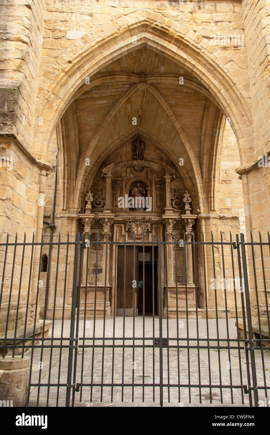 San sebastian church of san vicente hi-res stock photography and images ...