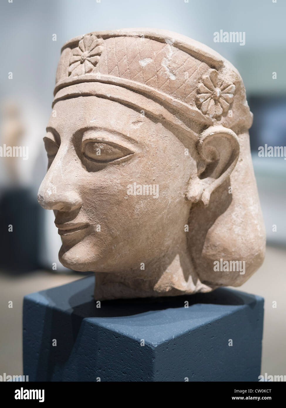 Carved Woman s Head From Ancient Cyprus Ashmolean Museum Oxford Stock Carved Woman s Head From Ancient Cyprus Ashmolean Museum Oxford Stock