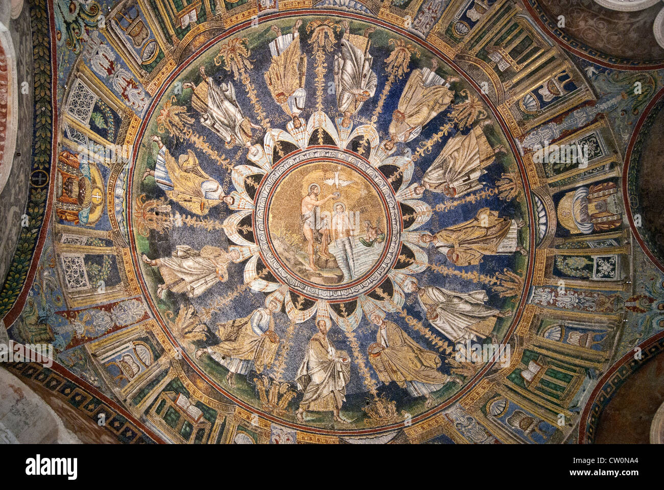 Byzantine ceiling mosaic hi-res stock photography and images - Alamy