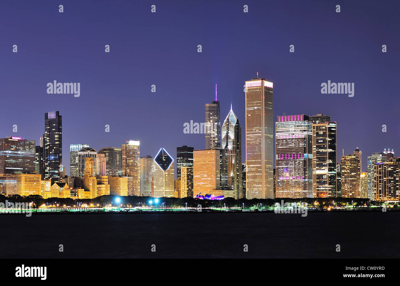 Chicago city downtown urban skyline at dusk with skyscrapers over Lake ...
