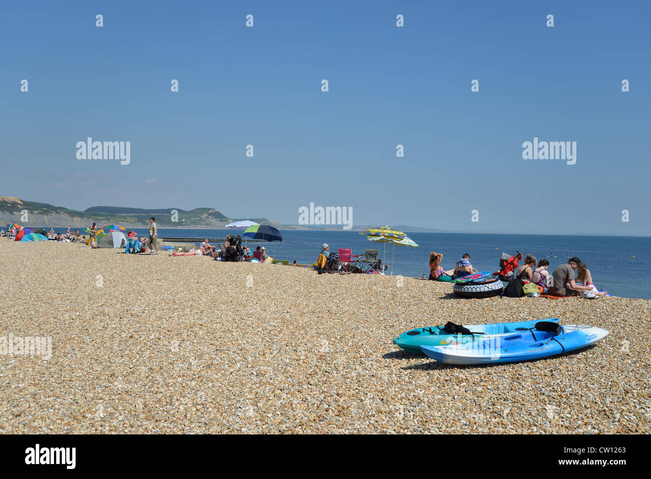 Lyme regis dorset beach hi-res stock photography and images - Alamy