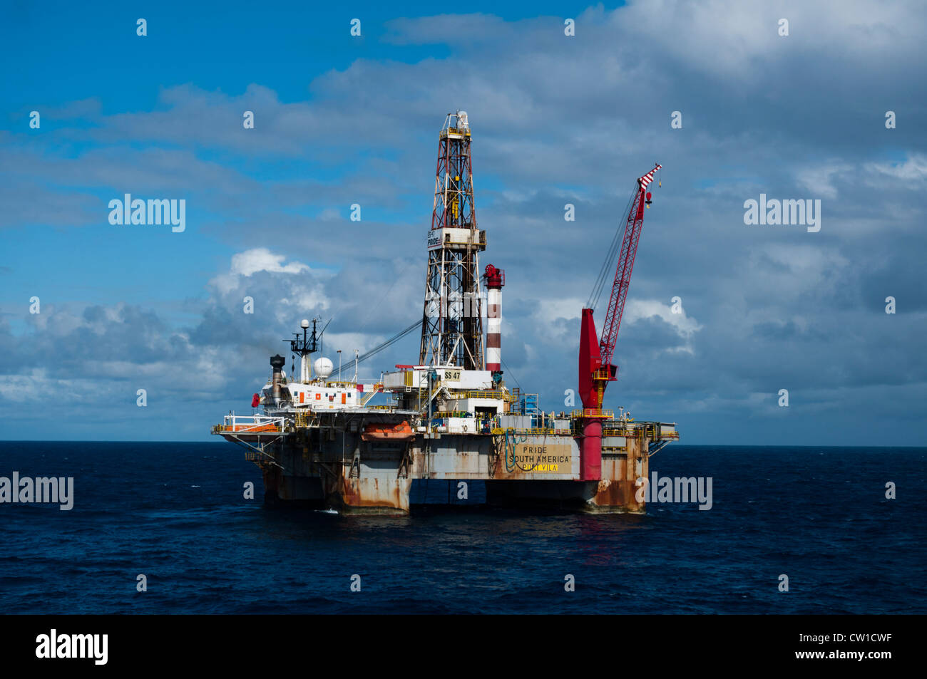 Drilling boat hires stock photography and images Alamy