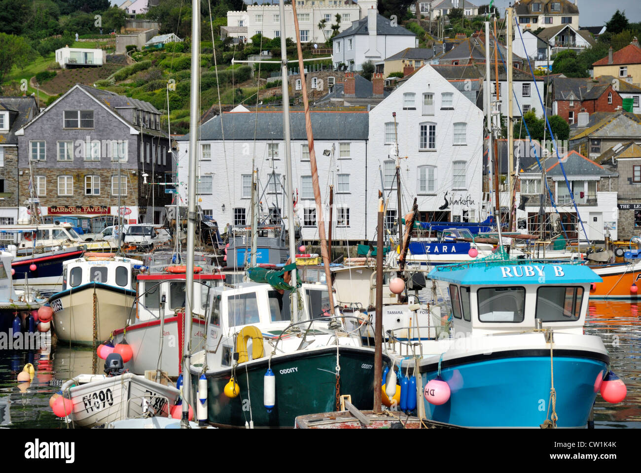 The harbour and Sharksfin bar at Mevagissey, Cornwall, England Stock Photo