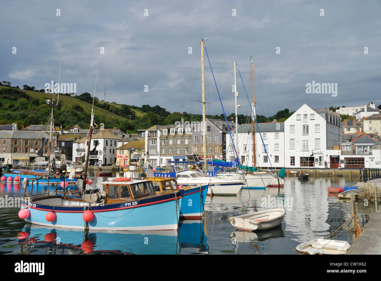 The harbour and Sharksfin bar at Mevagissey, Cornwall, England Stock Photo