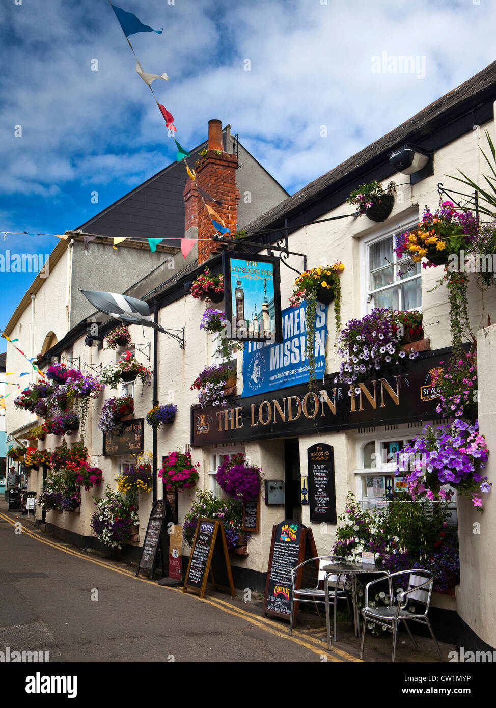 Old pub in padstow cornwall hires stock photography and images Alamy