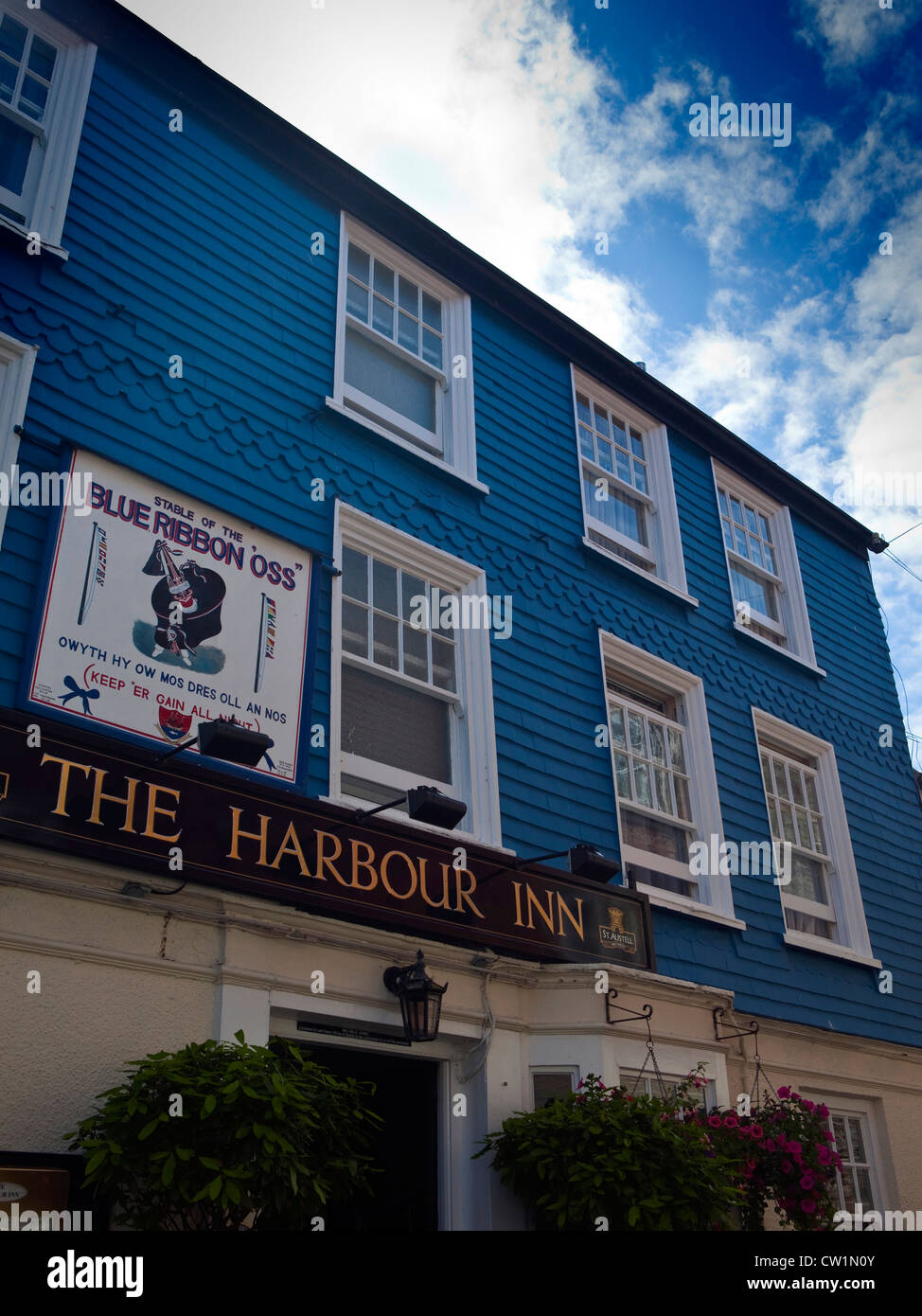 Traditional pub building, Padstow Harbour, Cornwall, UK Stock Photo