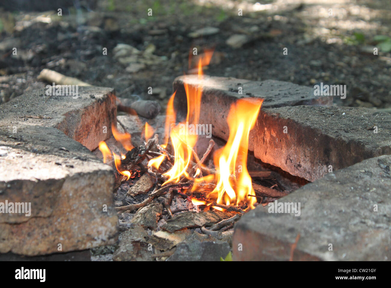 Rock fireplace hi-res stock photography and images - Alamy
