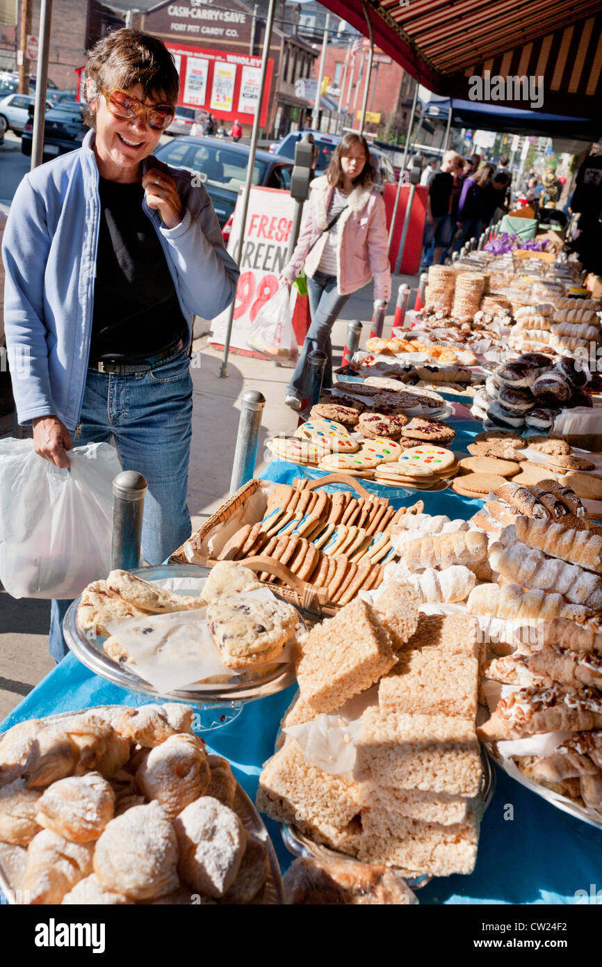 Strip district pittsburgh hires stock photography and images Alamy