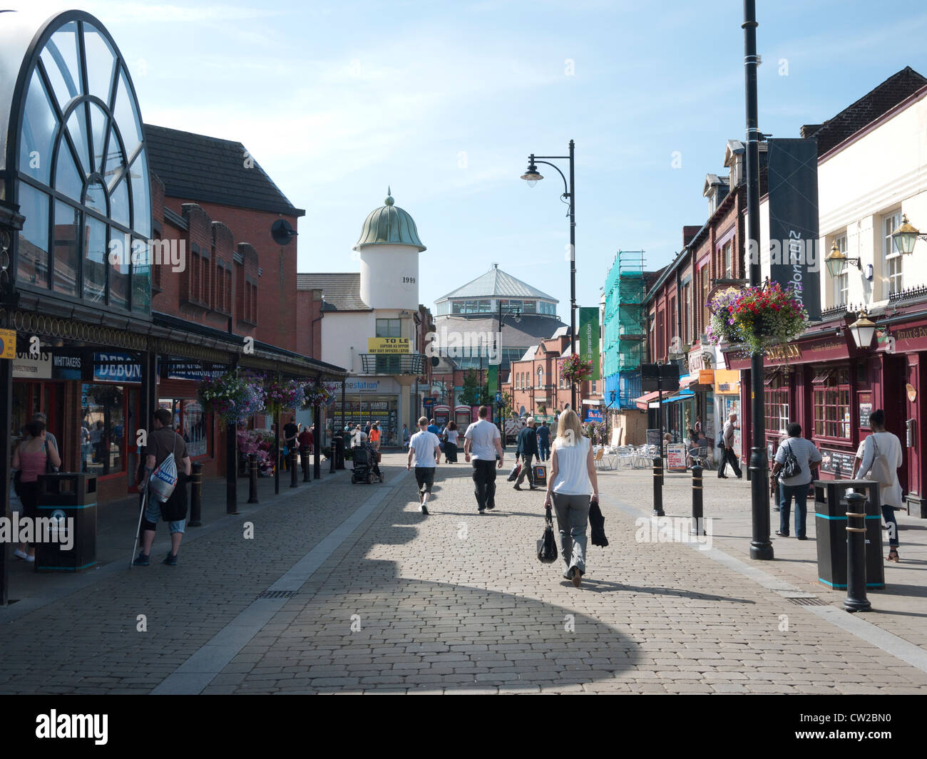 People shopping in oldham hires stock photography and images Alamy