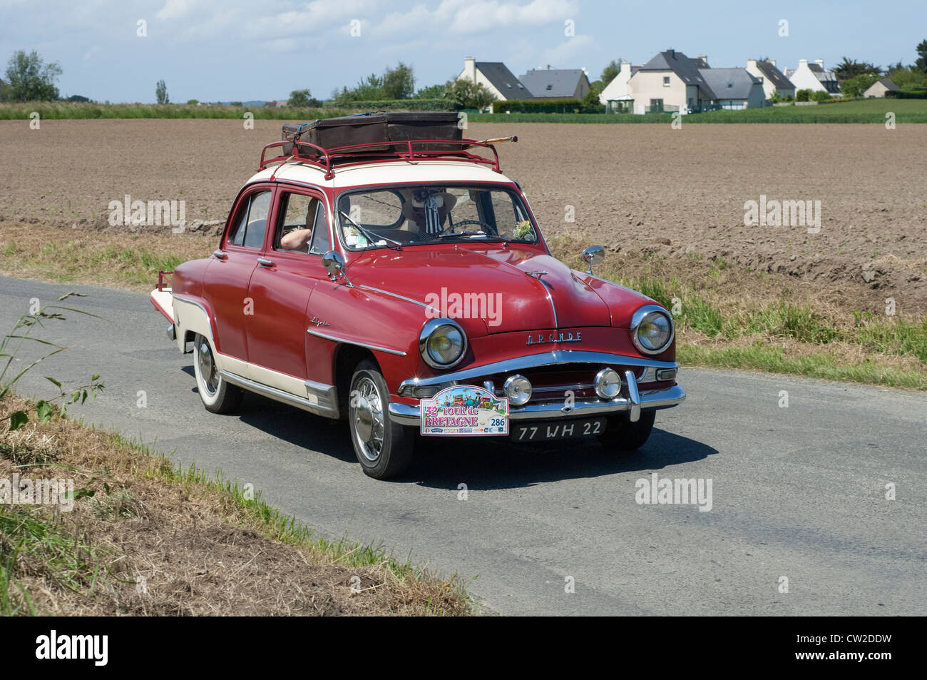SIMCA ARONDE Van 1/43RD Taille FRUITE 2 porte commercial Panneau Type BXD Y0675J ^ ^ SIMCA ARONDE Van 1/43RD Taille FRUITE 2 porte commercial Panneau Type BXD Y0675J ^ ^