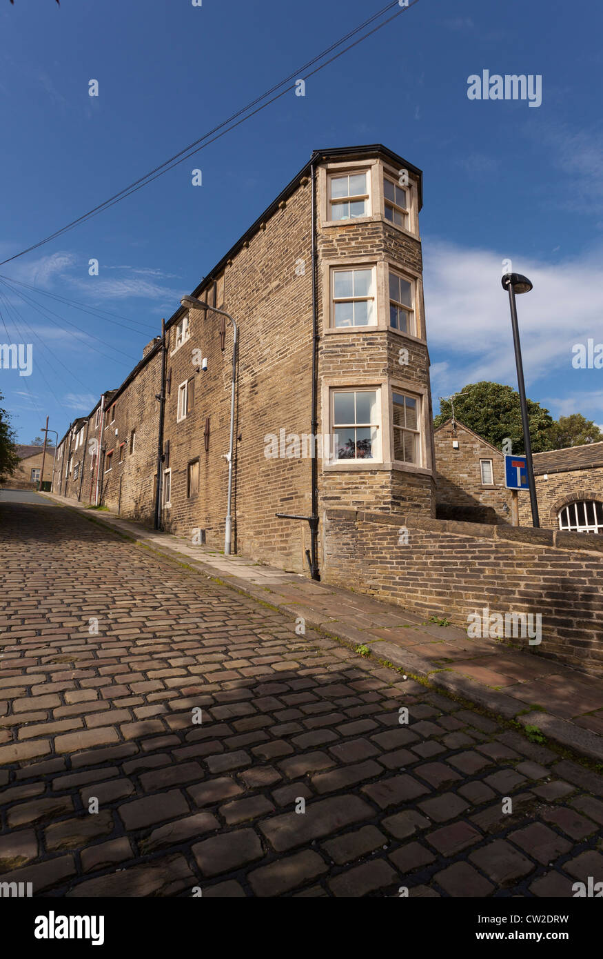 'Coffin End' an unusual 4 story building in Thornton near Bradford. Built around 1820 it was a pub called the Starr Inn. Stock Photo