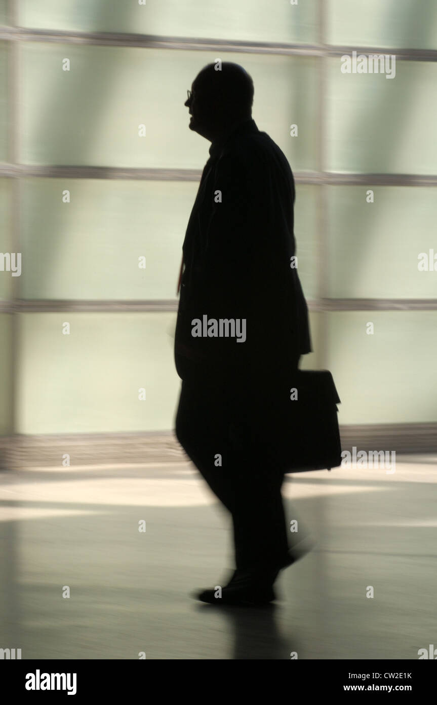 Man briefcase silhouette hi-res stock photography and images - Alamy