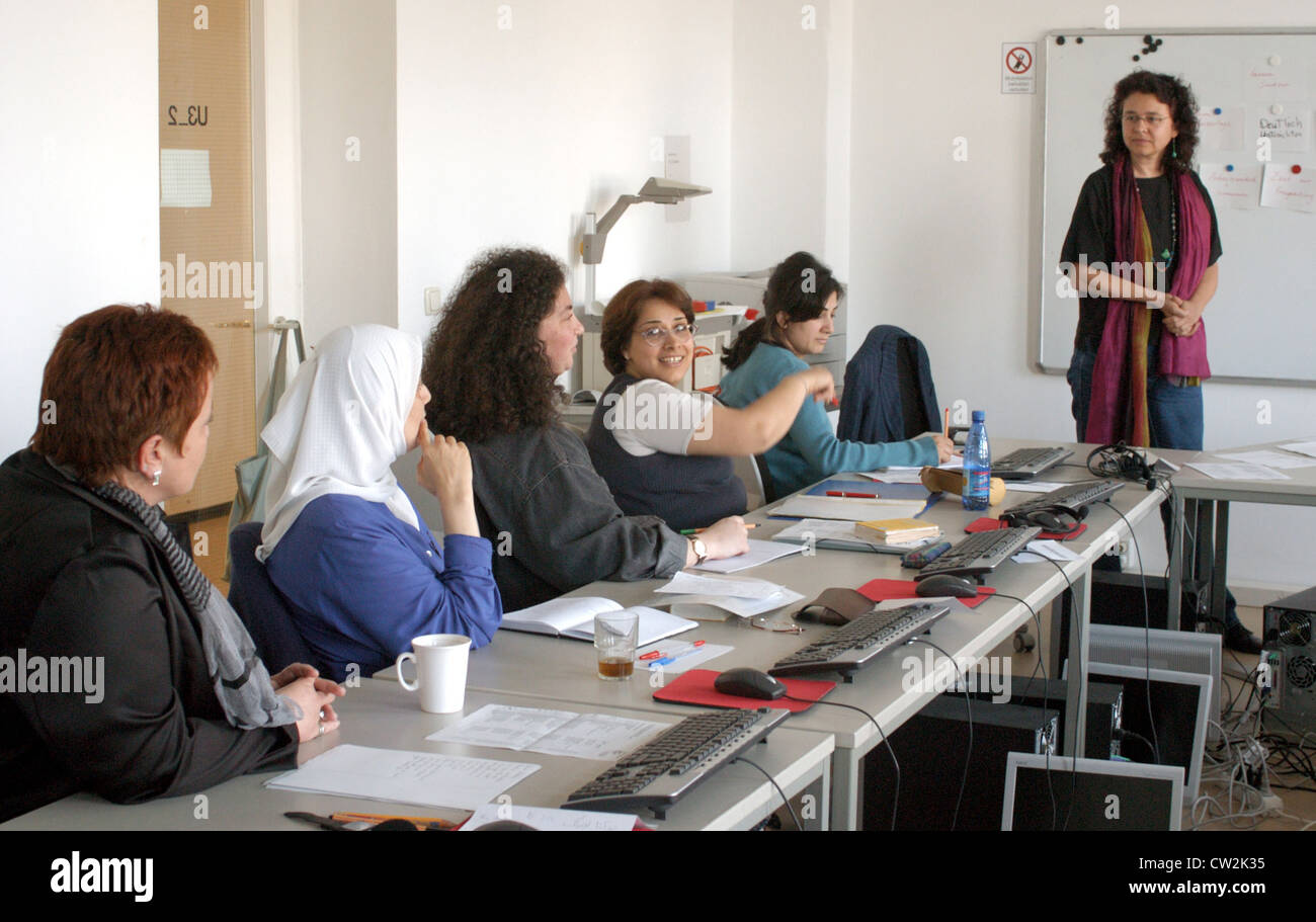 Berlin, training for unemployed migrants to IT trainer Stock Photo