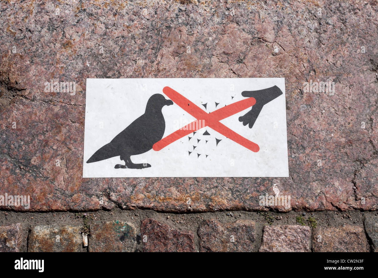 Do Not Feed The Birds Sign Stock Photo Alamy do-not-feed-the-birds-sign-stock-photo-alamy