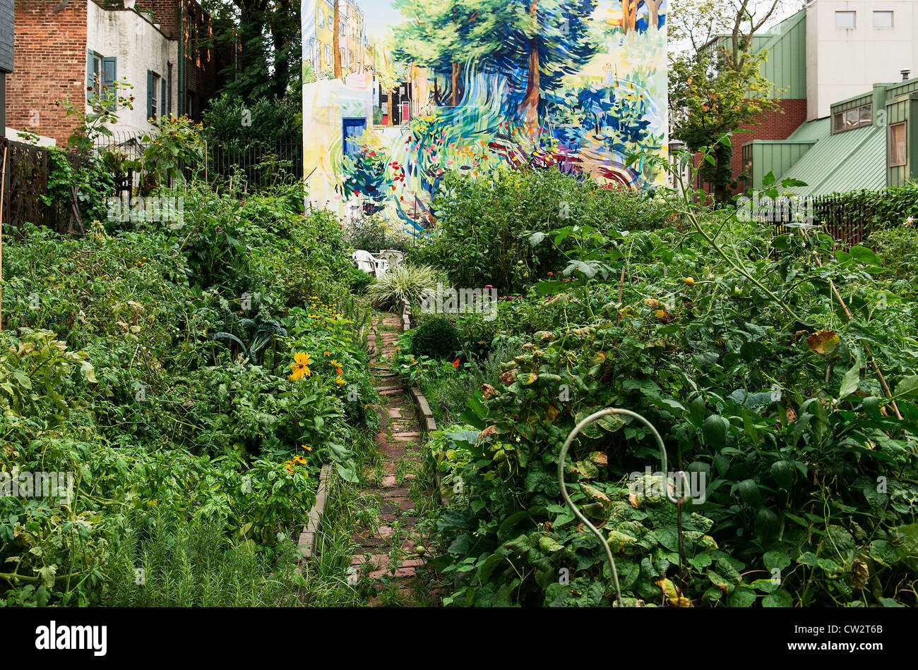 Community garden hi-res stock photography and images - Alamy
