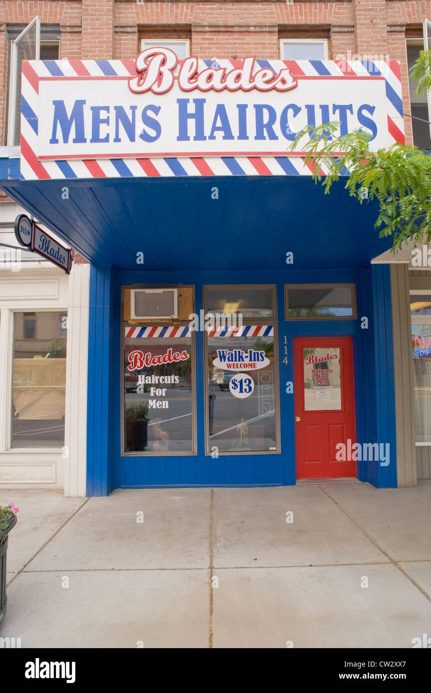 Barbers barbers haircuts humor hires stock photography and images Alamy