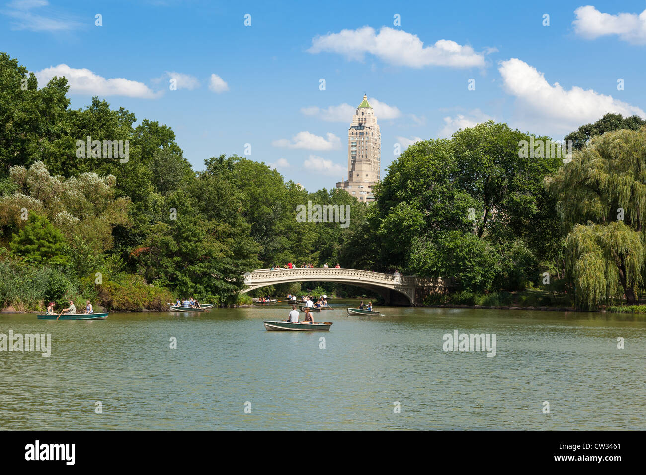 Manhattan new york city park spring tree grass hi-res stock photography ...