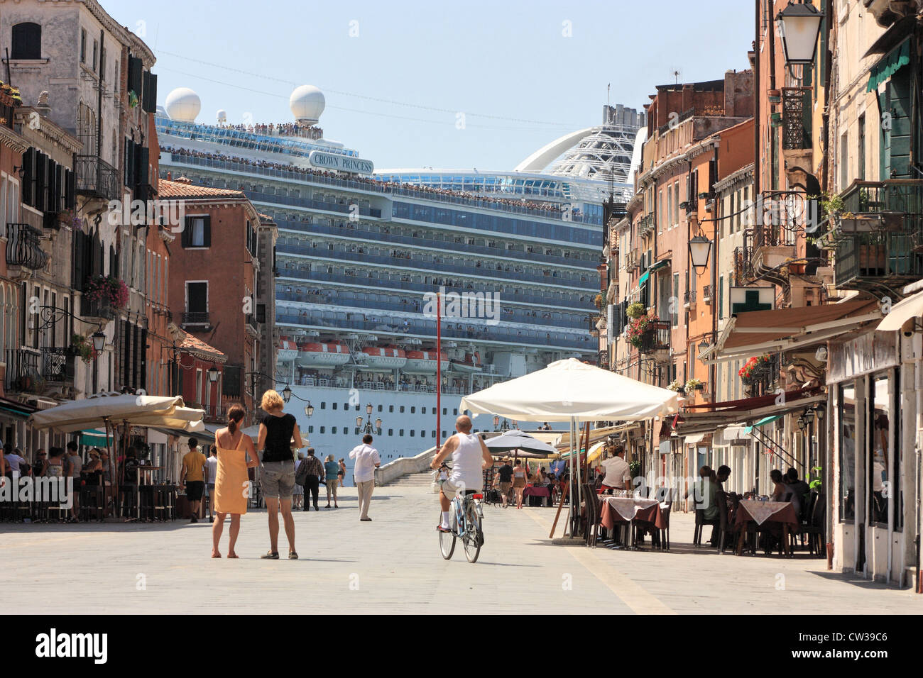 Princess cruises large cruise hi-res stock photography and images - Alamy