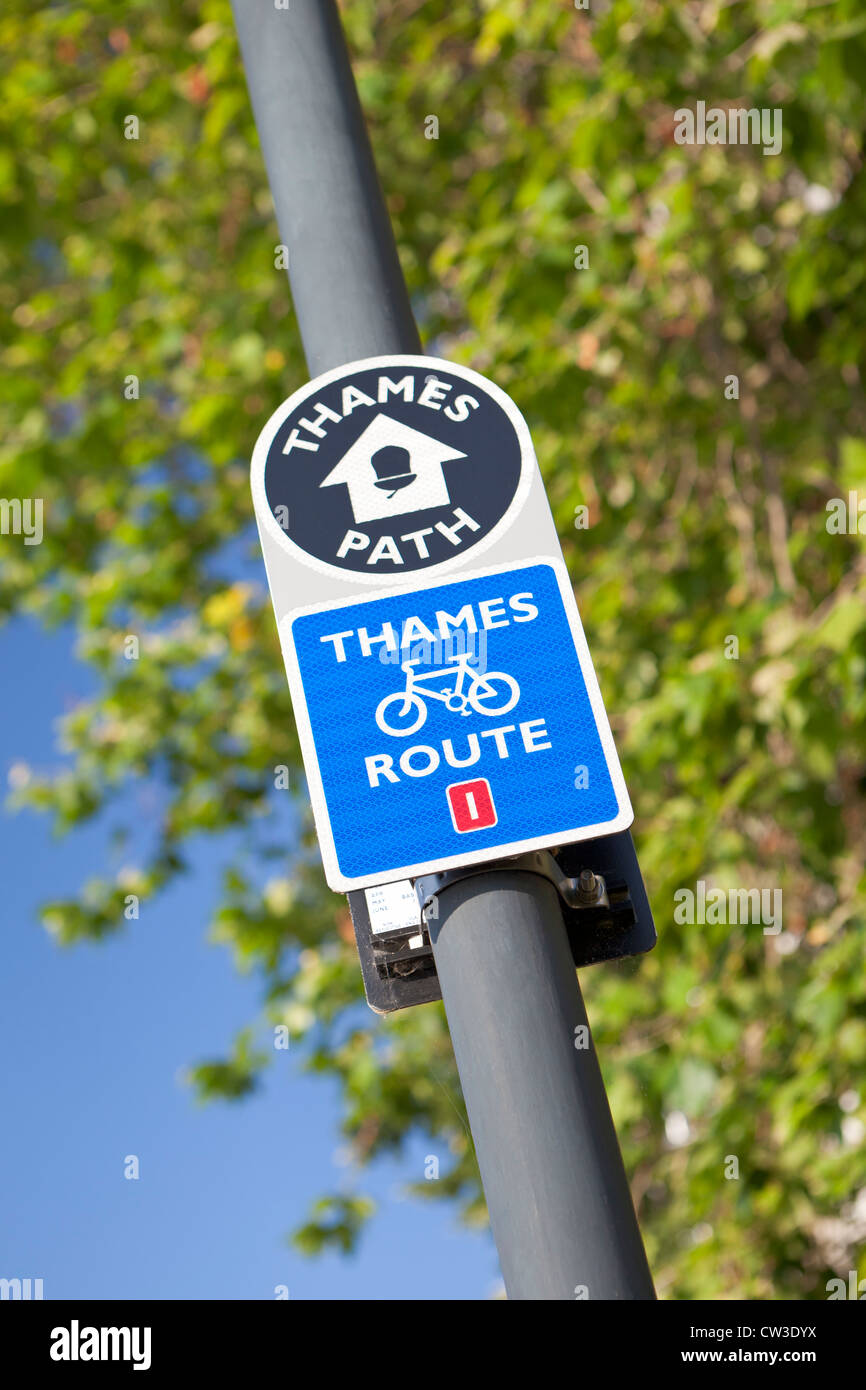 Thames path and route sign, London, UK Stock Photo