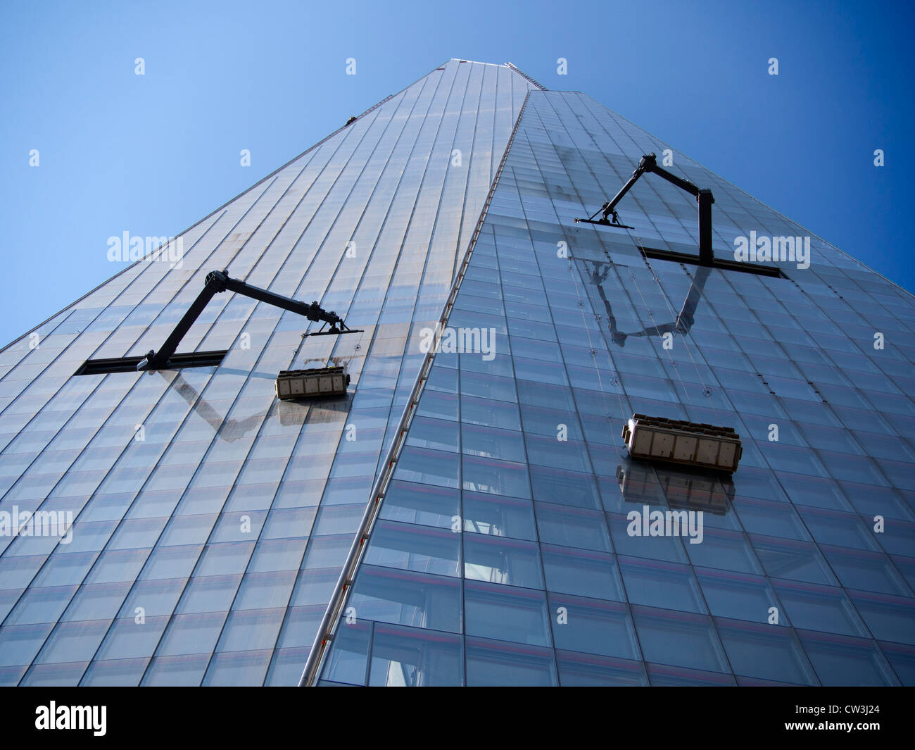 The Shard, London window cleaning 3 Stock Photo Alamy