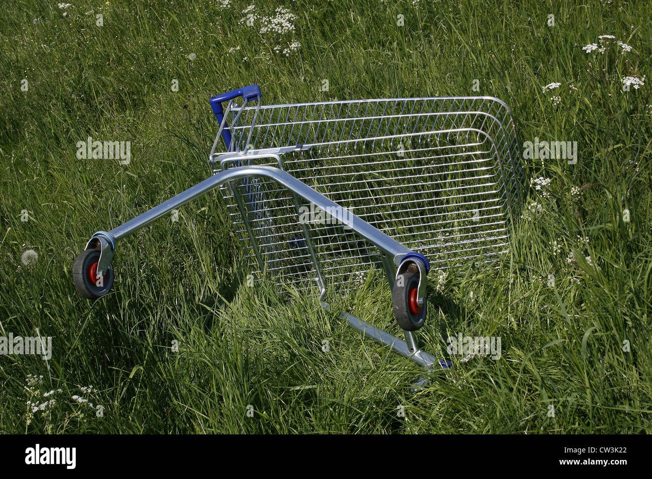 Tesco Trolley High Resolution Stock Photography and Images Alamy