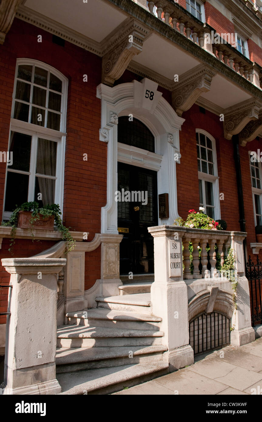 Prince consort road hires stock photography and images Alamy