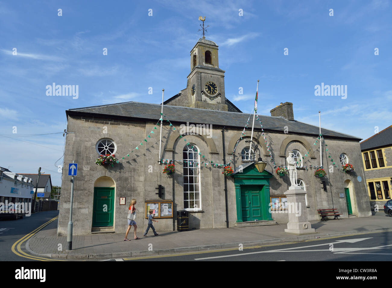 Town Hall, High Street, Cowbridge (Y Bont-faen),Vale of Glamorgan (Bro Morgannwg), Wales (Cymru), United Kingdom Stock Photo