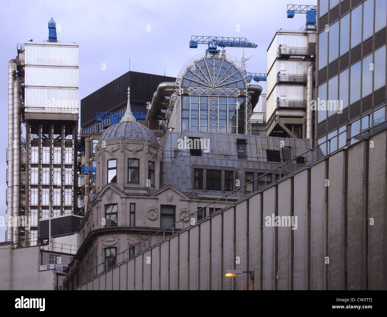 Old and new architecture london city hi-res stock photography and ...